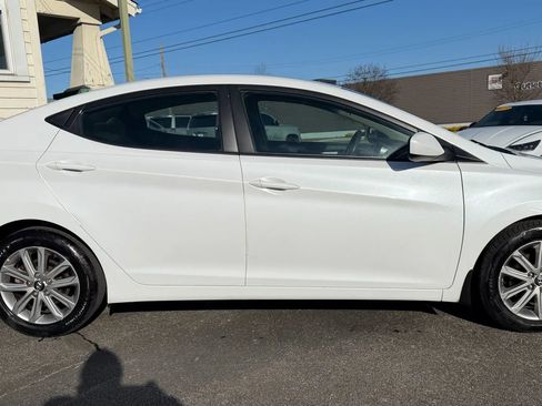 Used 2016 Hyundai Elantra SE w/ Option Group 02 image 6