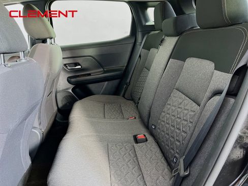 Used 2025 Nissan Kicks SV FWD image 27