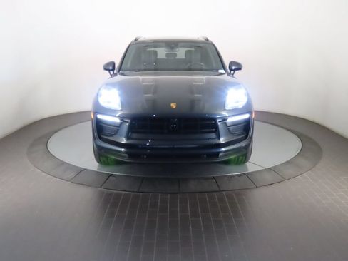 Certified 2026 Porsche Macan AWD/4WD image 10