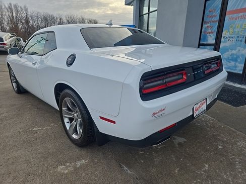 Used 2015 Dodge Challenger SXT w/ Sound Group image 7