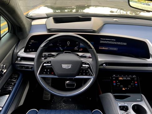 New 2026 Cadillac Vistiq Premium Luxury image 23