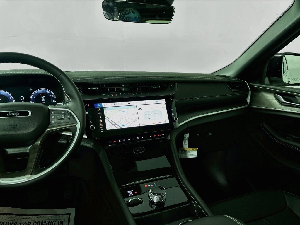 New 2027 Jeep Grand Cherokee Limited AWD/4WD image 18