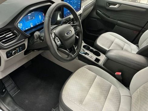Used 2023 Ford Escape Active w/ Tech Pack #2 AWD/4WD image 14
