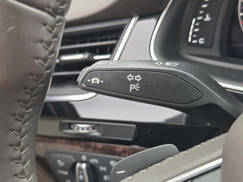 Used 2019 Audi Q7 3.0T Prestige AWD/4WD image 31