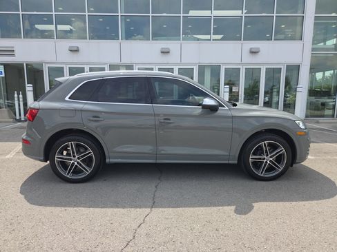Used 2020 Audi SQ5 Premium w/ Convenience Package AWD/4WD image 2