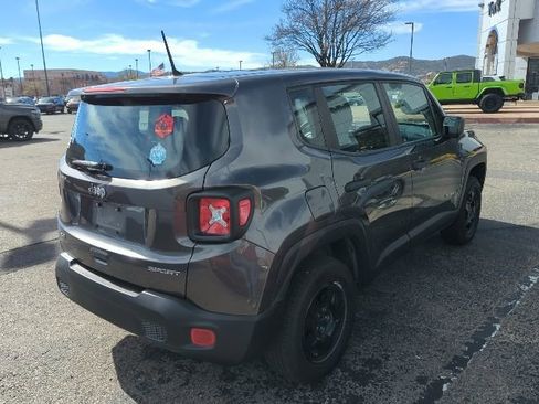 Used 2020 Jeep Renegade Sport image 3