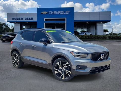 Used 2019 Volvo XC40 T5 R-Design AWD/4WD image 1