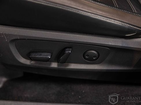 Used 2022 Nissan Pathfinder Platinum w/ Cargo Package image 23