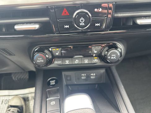 Used 2026 Nissan Kicks SV w/ SV Premium Package AWD/4WD image 50