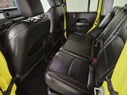 Used 2023 Jeep Wrangler Unlimited Sahara w/ Cold Weather Group image 28