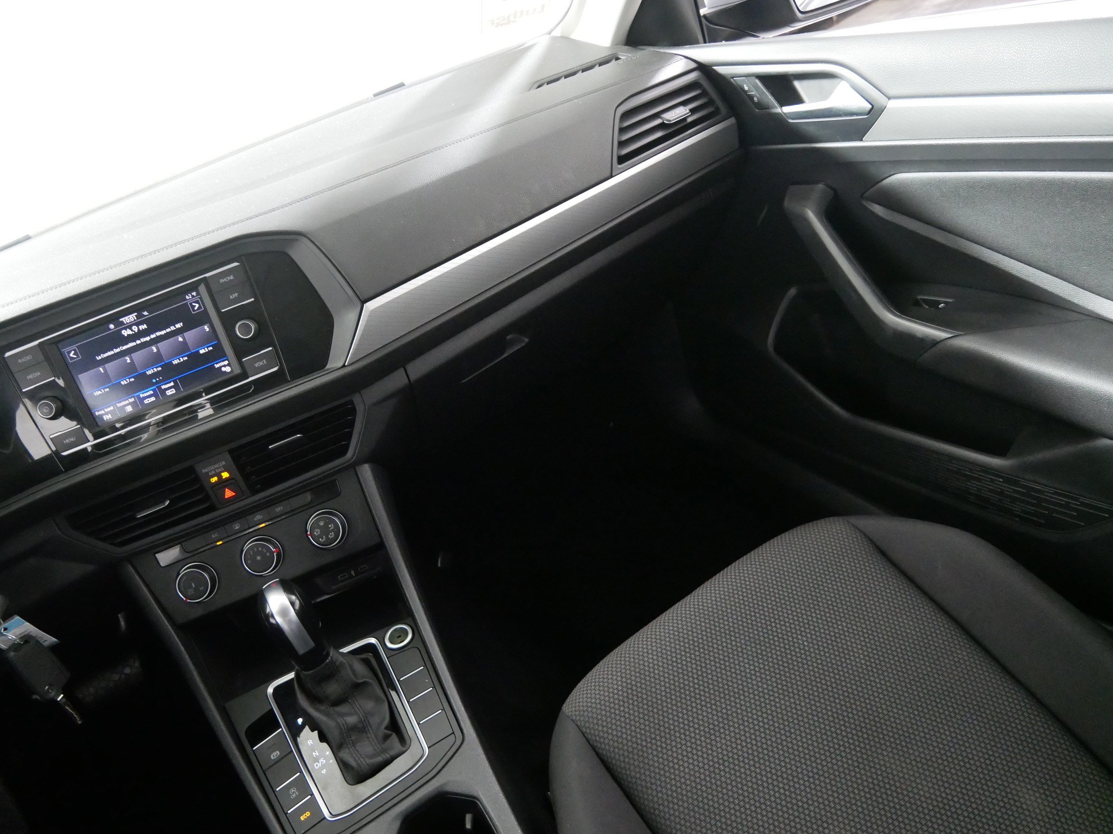 Used 2020 Volkswagen Jetta SE FWD image 11