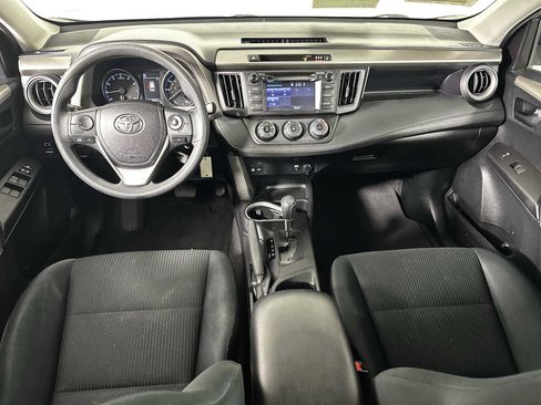 Used 2017 Toyota RAV4 LE image 10
