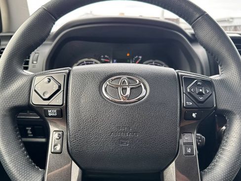 Used 2021 Toyota 4Runner TRD Off-Road Premium w/ Moonroof Package AWD/4WD image 24
