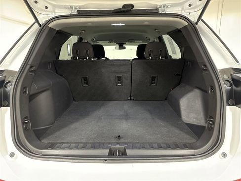 Used 2020 Chevrolet Equinox LS image 23