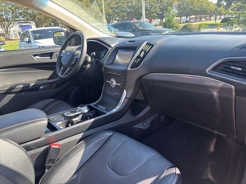 Used 2019 Ford Edge Titanium w/ Equipment Group 301A image 15