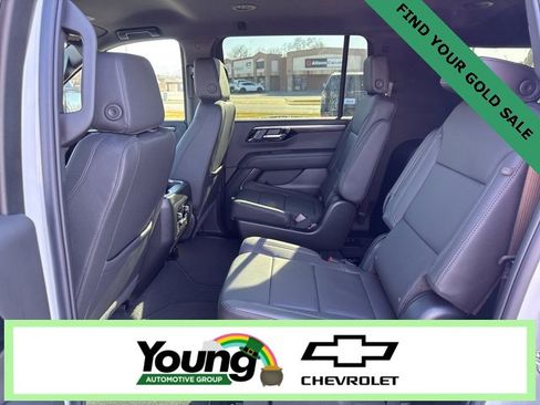 New 2026 Chevrolet Suburban LT w/ Comfort Package image 16