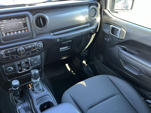 Used 2022 Jeep Wrangler Unlimited Sport S image 33