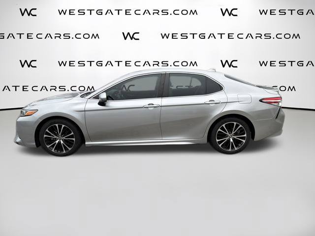 Used 2020 Toyota Camry SE FWD image 11