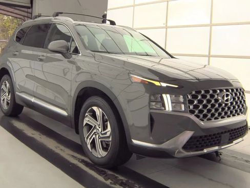 Used 2022 Hyundai Santa Fe SEL FWD image 2