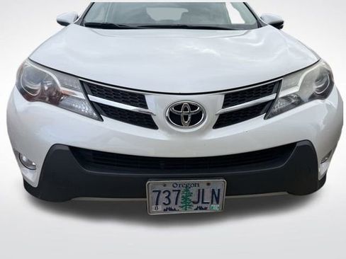 Used 2014 Toyota RAV4 Limited image 9