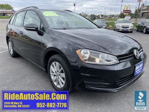 Used 2016 Volkswagen Golf S FWD image 3
