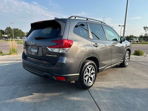 Used 2024 Subaru Forester Premium AWD/4WD image 7