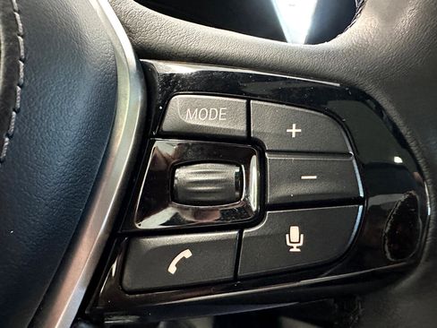 Used 2019 BMW 530i w/ Convenience Package image 33