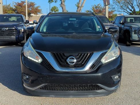 Used 2017 Nissan Murano SV image 2