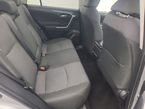 Used 2025 Toyota RAV4 XLE AWD/4WD image 17