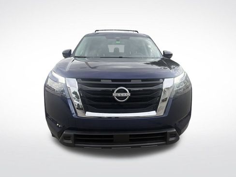 Used 2024 Nissan Pathfinder SV FWD image 2
