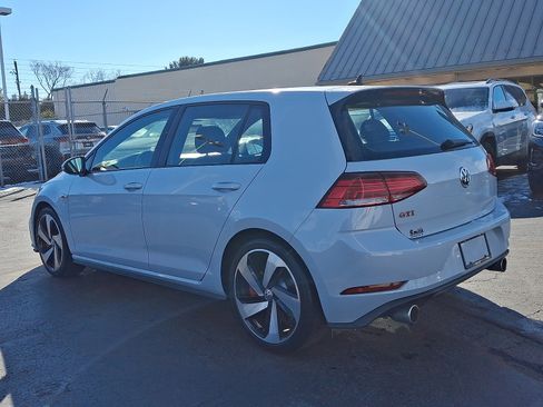 Used 2019 Volkswagen GTI SE image 4