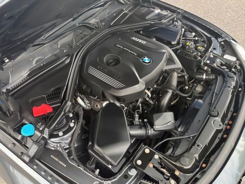 Used 2018 BMW 330i xDrive Sedan AWD/4WD image 32