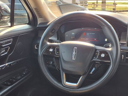 Used 2023 Lincoln Corsair Reserve w/ Jet Appearance Package FWD image 23
