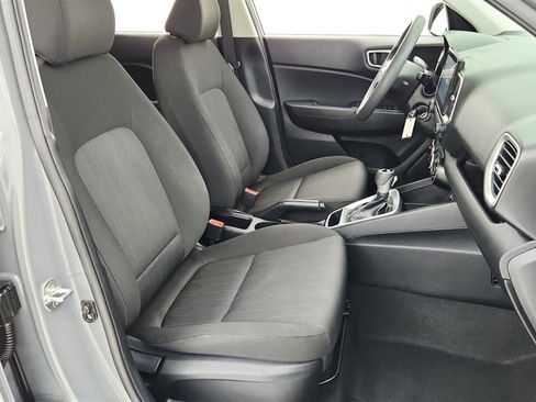 Used 2021 Hyundai Venue SE FWD image 34