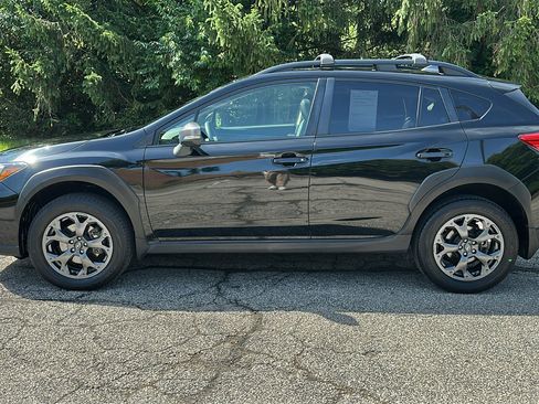 Used 2022 Subaru Crosstrek 2.5i Sport w/ Moonroof Package AWD/4WD image 28