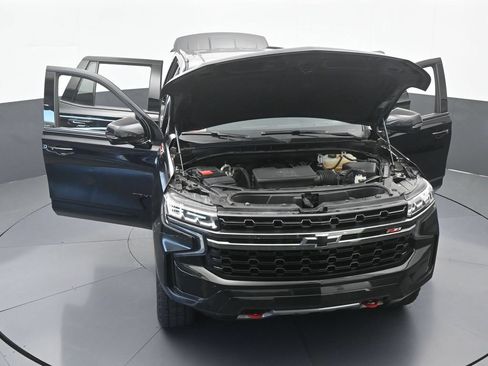 Used 2022 Chevrolet Tahoe Z71 w/ Luxury Package AWD/4WD image 82