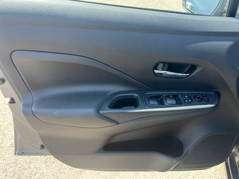 Used 2025 Nissan Versa SV FWD image 18