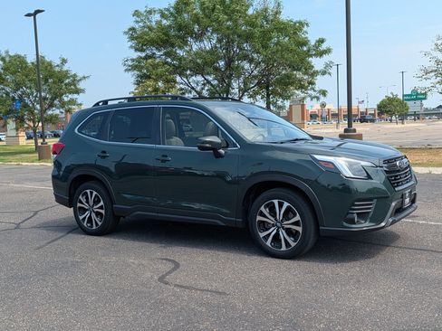 Used 2023 Subaru Forester Limited AWD/4WD image 7