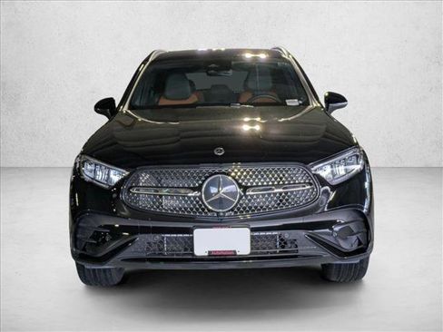Certified 2025 Mercedes-Benz GLC 300 image 2