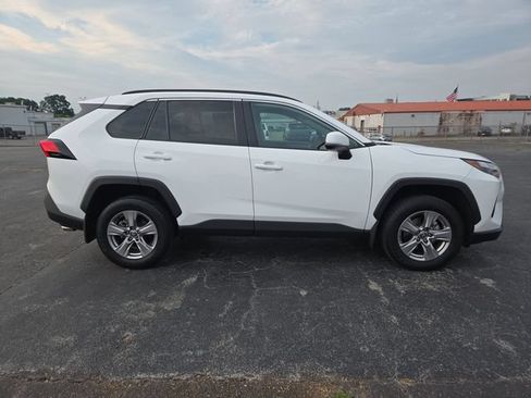 Used 2024 Toyota RAV4 XLE FWD image 9