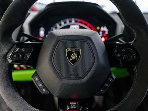 Used 2023 Lamborghini Huracan Tecnica image 20