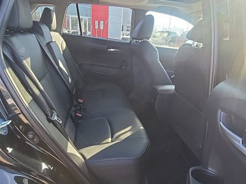 Used 2023 Toyota Corolla Cross XLE image 28
