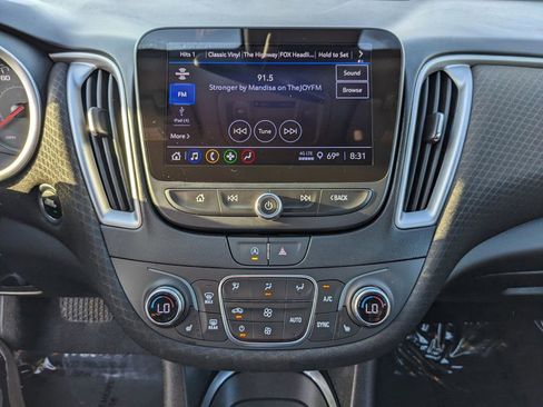 Used 2024 Chevrolet Malibu LT FWD image 20