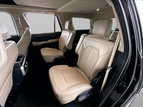 Used 2024 Ford Expedition Limited image 16