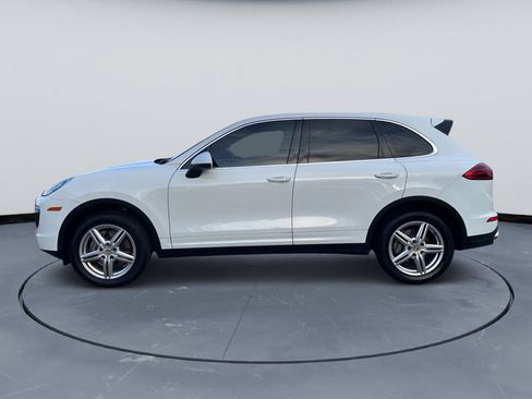 Used 2016 Porsche Cayenne image 4