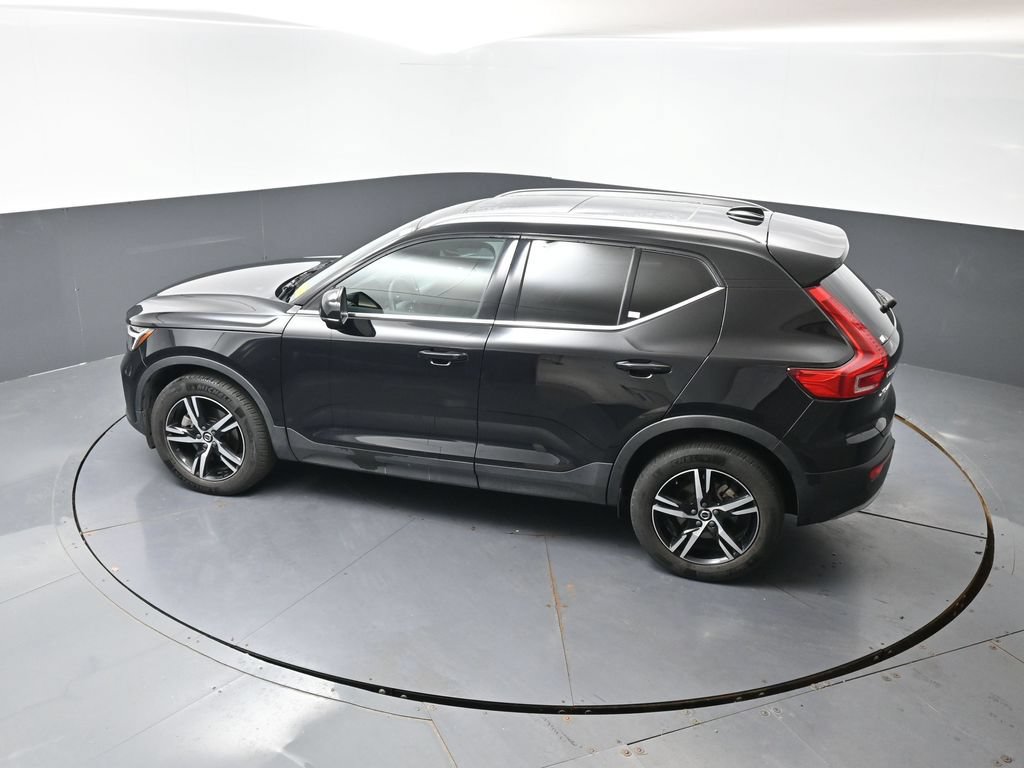 Used 2025 Volvo XC40 B5 Core AWD/4WD image 46
