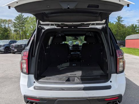 Used 2022 Chevrolet Tahoe RST w/ Sport Performance Package AWD/4WD image 10