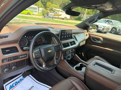 Used 2021 Chevrolet Tahoe High Country AWD/4WD image 11