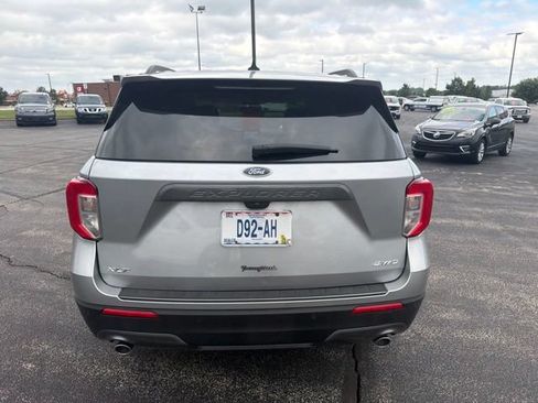 Used 2023 Ford Explorer XLT w/ Equipment Group 202A AWD/4WD image 5
