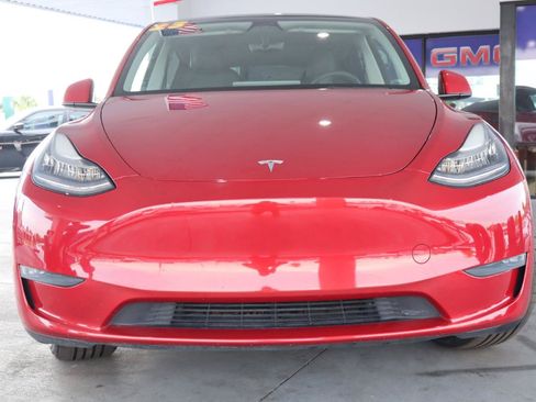 Used 2023 Tesla Model Y Long Range AWD/4WD image 11
